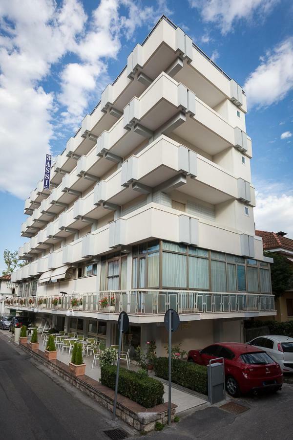 Hotel Tre Assi Rímini Exterior foto