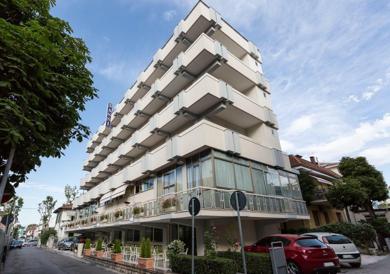 Hotel Tre Assi Rímini Exterior foto